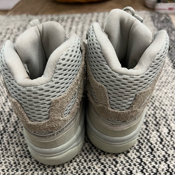 Yeezy size 7C boots - Picture 3 of 4